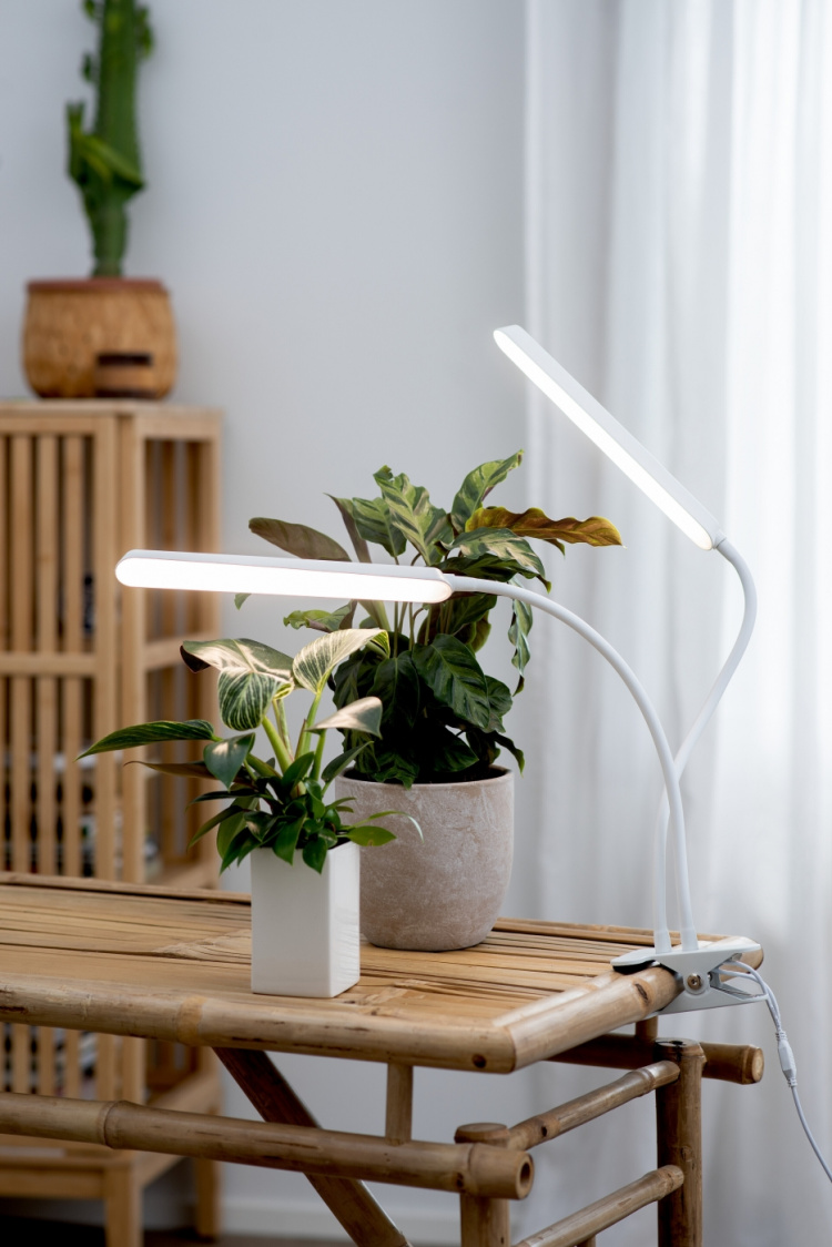 Airam Tulip vekstlys, 16W/840, 780 lm, hvit Airam Tulip vekstlys, 16W/840, 780 lm, hvit