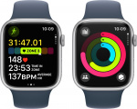 Apple Watch Series 9 (GPS + Cellular) 45 mm sølvfarget aluminiumsdeksel og stormblått sportsarmbånd, M/L (MRMH3)