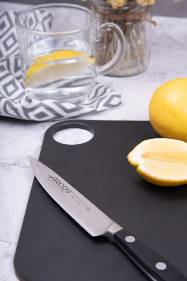 ARCOS Manhattan smidd grønnsakskniv, 13 cm