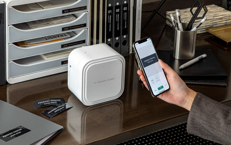 Brother P-touch CUBE Pro PT-P910BT punktmatriseskriver med oppladbart batteri og Bluetooth Brother P-touch CUBE Pro PT-P910BT punktmatriseskriver med oppladbart batteri og Bluetooth