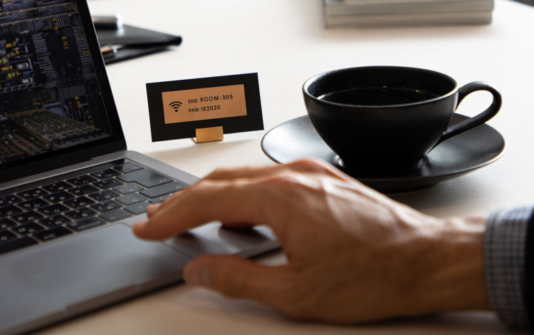 Brother P-touch CUBE Pro PT-P910BT punktmatriseskriver med oppladbart batteri og Bluetooth Brother P-touch CUBE Pro PT-P910BT punktmatriseskriver med oppladbart batteri og Bluetooth