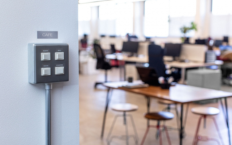 Brother P-touch CUBE Pro PT-P910BT punktmatriseskriver med oppladbart batteri og Bluetooth Brother P-touch CUBE Pro PT-P910BT punktmatriseskriver med oppladbart batteri og Bluetooth