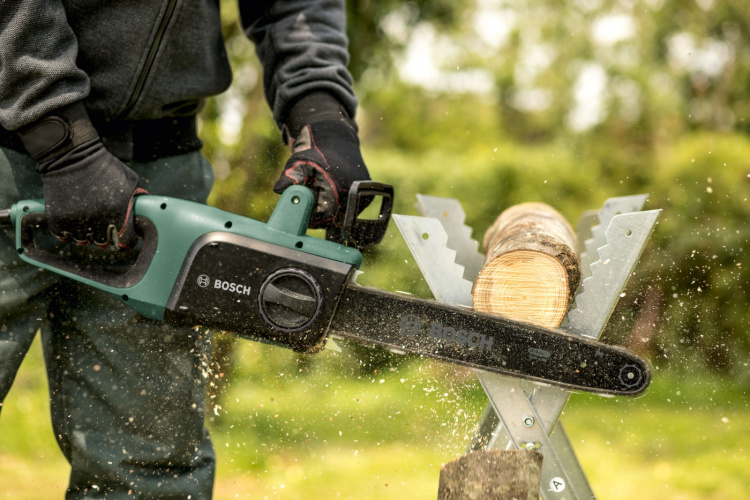 Bosch UniversalChain 35 motorsag