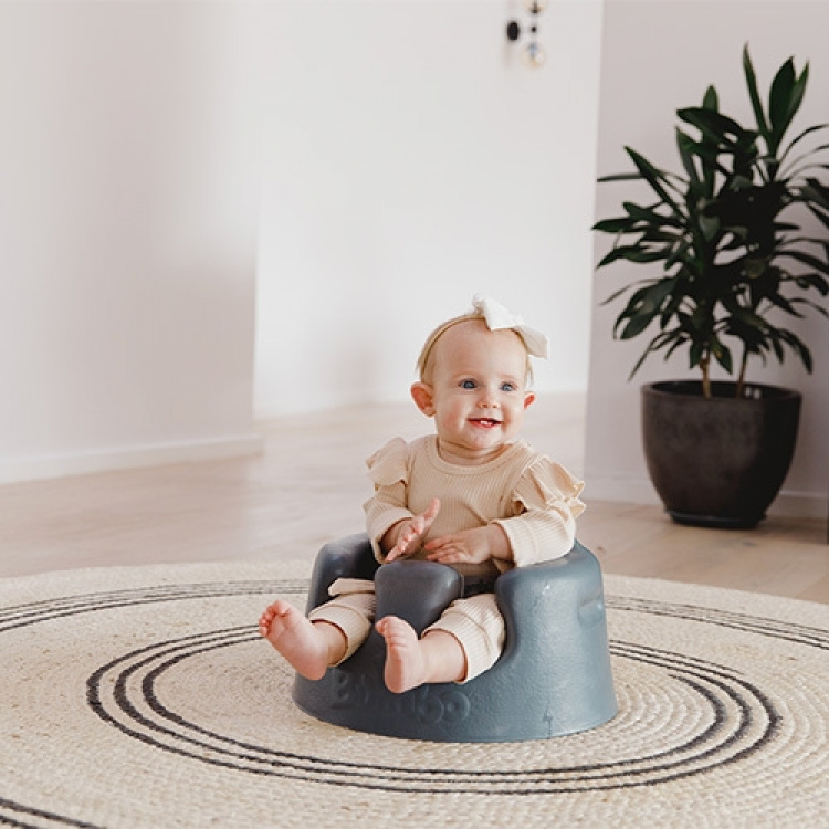 Bumbo Floor Seat - babystol, kjølig grå
