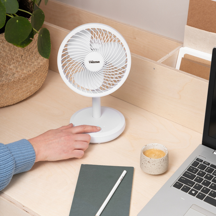 Tristar Oppladbar skrivebordsvifte hvit
