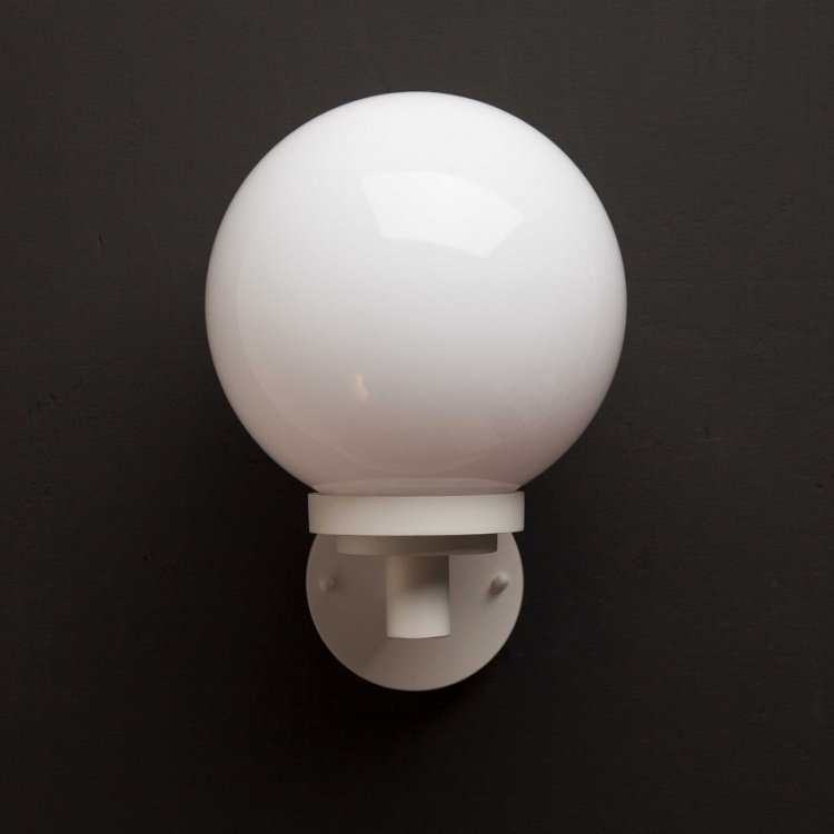 Llitt Doro Vegglampe E27 sokkel IP44 Hvit Llitt Doro Vegglampe E27 sokkel IP44 Hvit