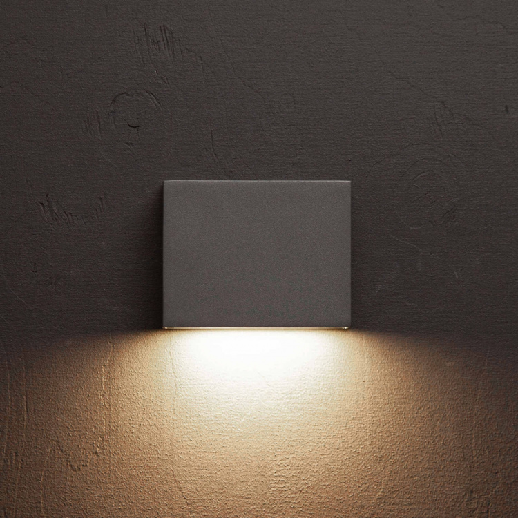 Llitt Per I Veggarmatur LED IP54 3000K 4W 210lm Antracitt