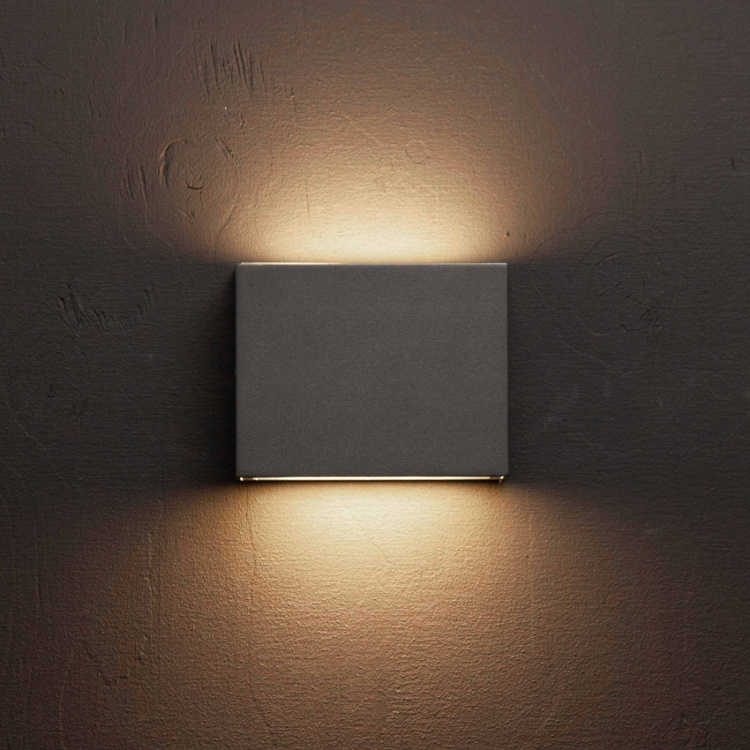 Llitt Per II Veggarmatur LED IP54 3000K 6W 430lm Antracitt Llitt Per II Veggarmatur LED IP54 3000K 6W 430lm Antracitt