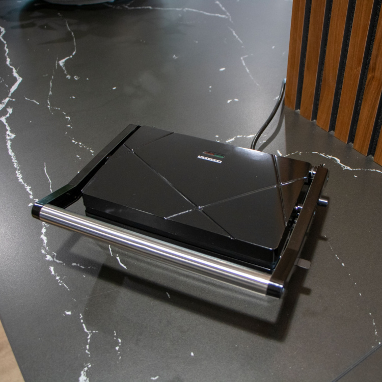 MELISSA Panini-grill og kontaktgrill med non-stick-belegg og overopphetingsbeskyttelse 1000W Svart