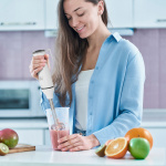 BLACK+DECKER Hand Blender 750W Hvit Tilbehør