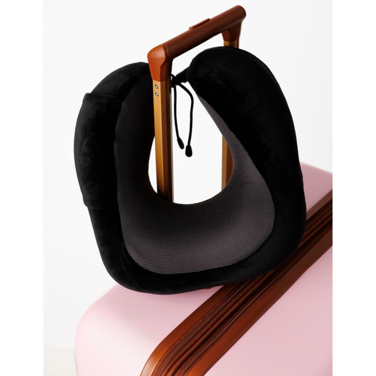 Cavalet Resekit 8 (Nackkudde, Reseflaskor, Bagagetag, Bagagerem, Sovmask)