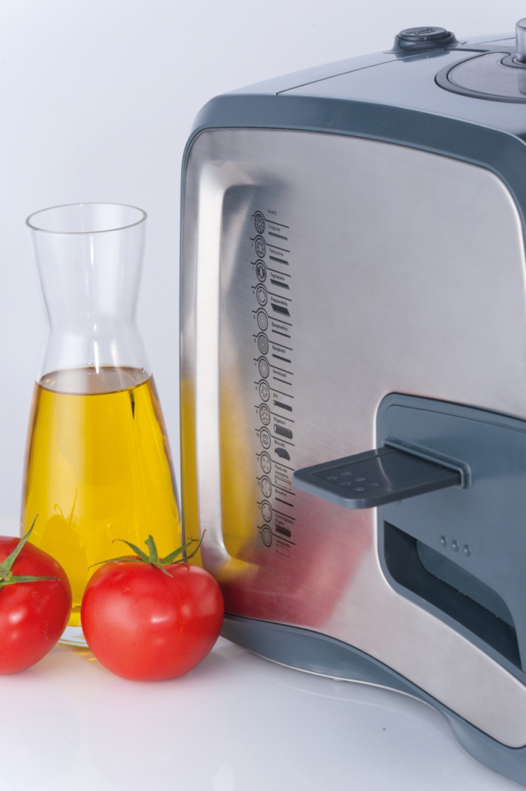 Trebs PastaGusto helautomatisk pastamaskin, 200 watt, inkludert 14 tilbehør Trebs PastaGusto helautomatisk pastamaskin, 200 watt, inkludert 14 tilbehør