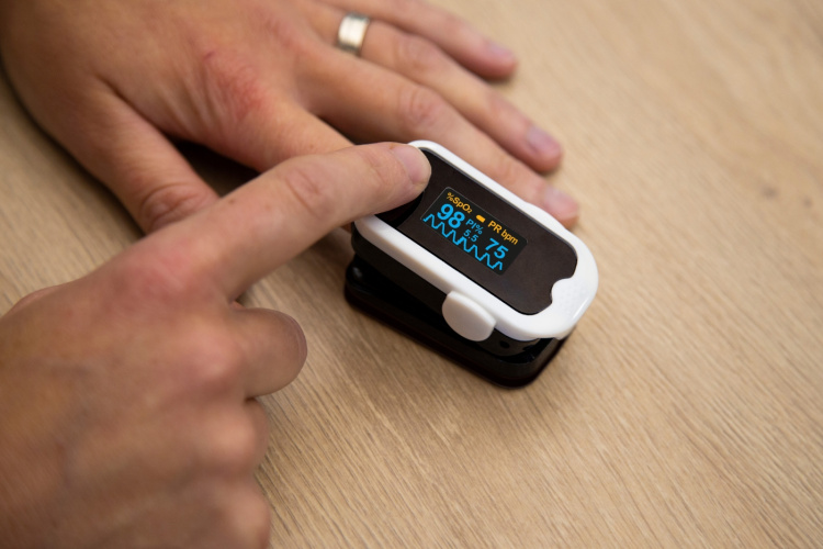 Alecto Metningsmonitor for nøyaktige og raske egenmålinger Alecto Metningsmonitor for nøyaktige og raske egenmålinger