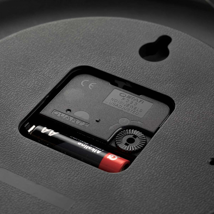 Fysic Analog demensklokke i aluminium Fysic Analog demensklokke i aluminium