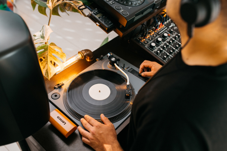 Lenco Platespiller med direkte PC-drift CE-UK Grey Lenco Platespiller med direkte PC-drift CE-UK Grey