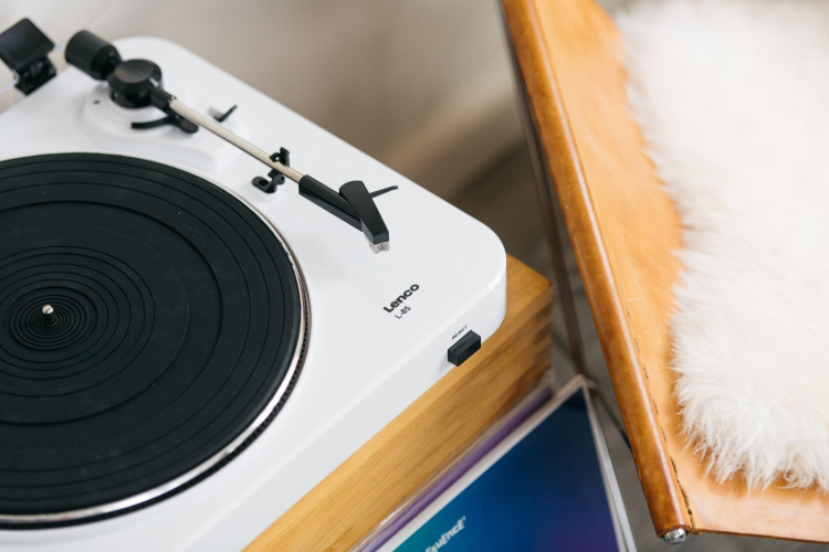 Lenco Platespiller med direkte USB-koding Hvit Lenco Platespiller med direkte USB-koding Hvit