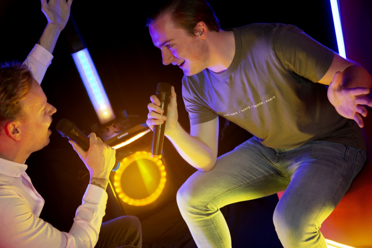 Lenco Sett med 2 trådløse mikrofoner med bærbar batteridrevet mottaker