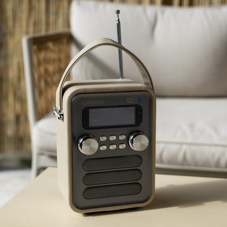 Lenco Bærbar DAB+ FM-radio med Bluetooth® og AUX-inngang, oppladbart batteri Taupe