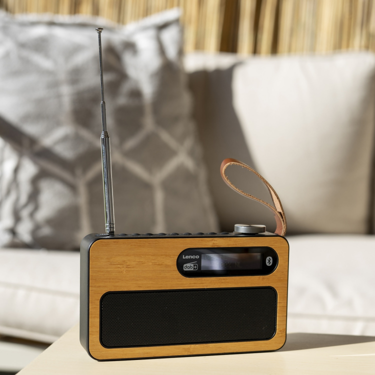 Lenco Bærbar DAB+/ FM-radio med Bluetooth® Bamboo Black Lenco Bærbar DAB+/ FM-radio med Bluetooth® Bamboo Black