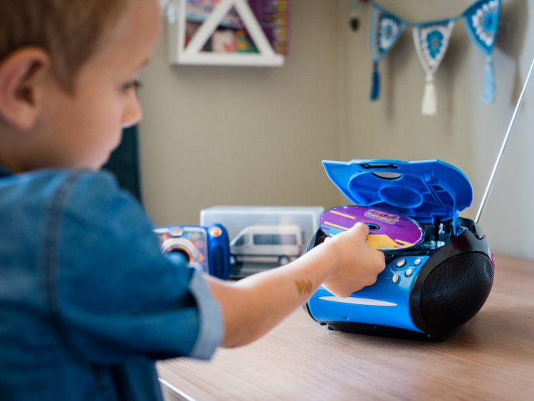 Lenco Bærbar FM-radio med CD Blå / Svart