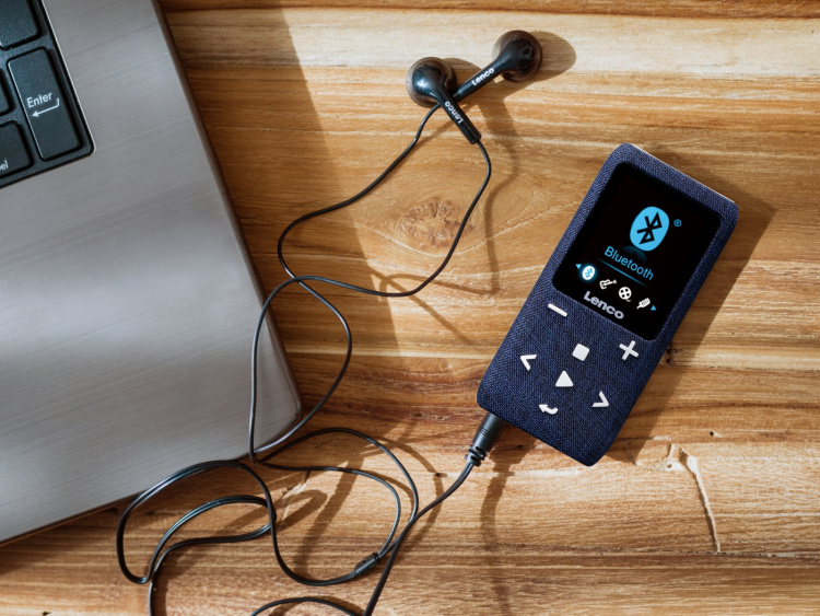 Lenco MP3/MP4-spiller med Bluetooth® 8 GB Micro SD-kort Blå Lenco MP3/MP4-spiller med Bluetooth® 8 GB Micro SD-kort Blå