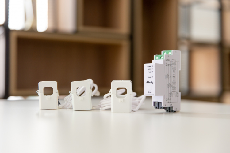 Shelly Pro 3EM DIN-skinne-energimåler, 3-faset